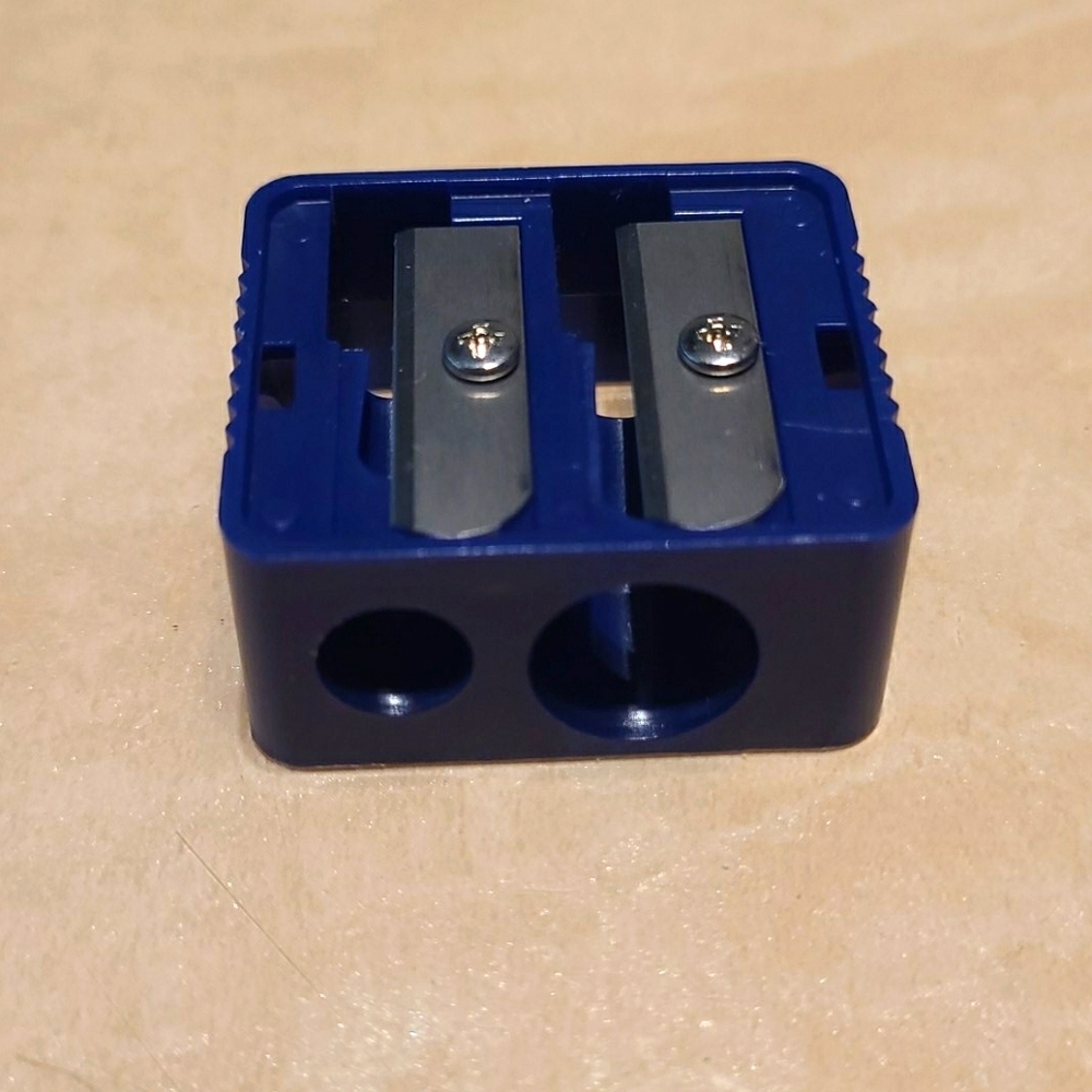 Eye Pencil Sharpener Lot, 12 pcs, Momtaz New York - Picture 3 of 4